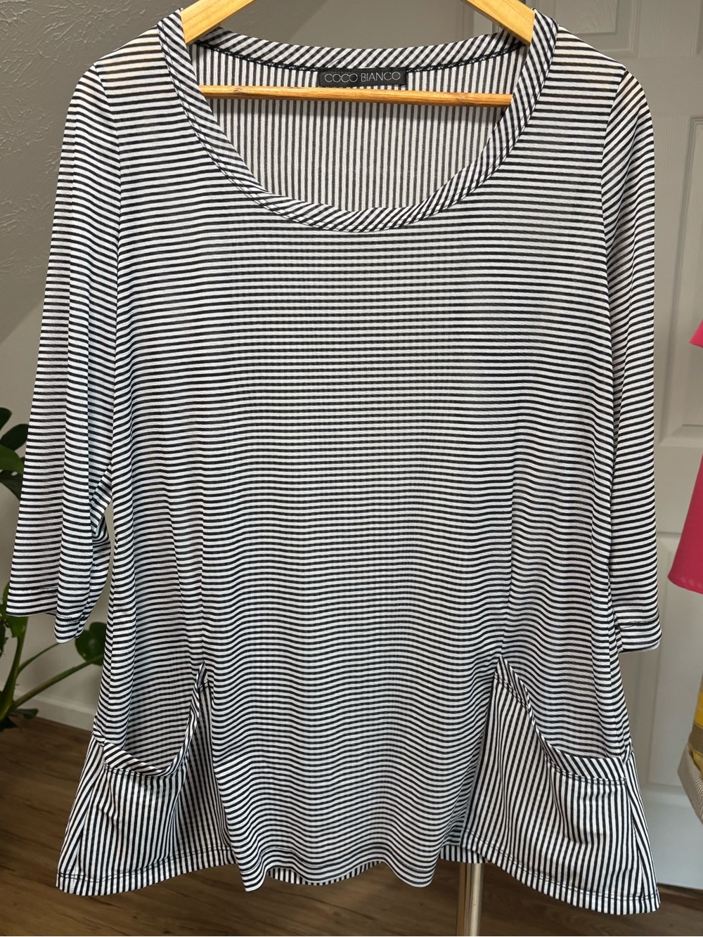 Coco Bianco mesh cover up, one size. Fits like XL